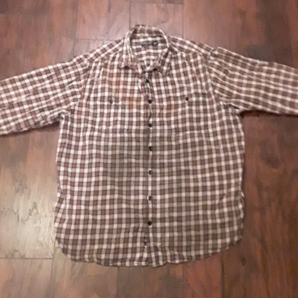 Faded Glory long sleeve button down tan/brown